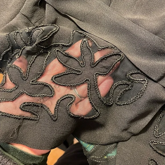 Vintage 1940s black rayon peplum jacket blazer with intricate sheer cutout - Picture 8 of 8